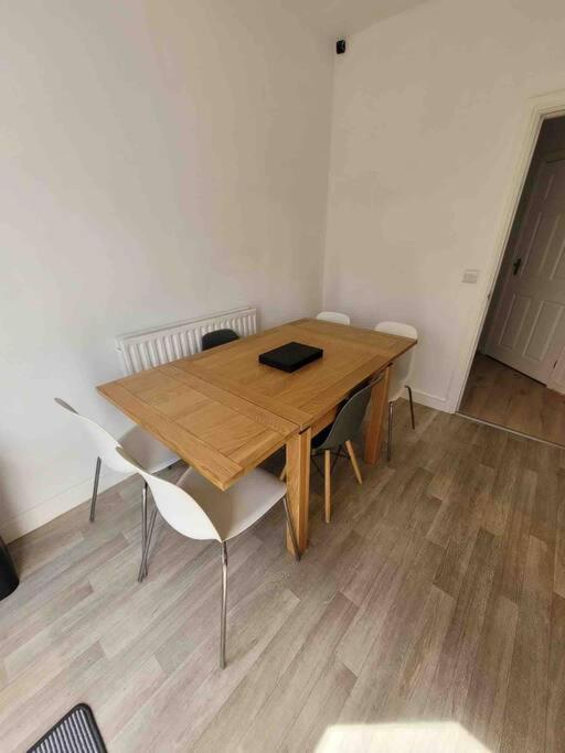 5 Bed Modern Cheltenham Town Centre Home ภายนอก รูปภาพ