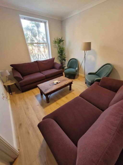 5 Bed Modern Cheltenham Town Centre Home ภายนอก รูปภาพ
