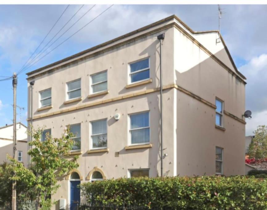 5 Bed Modern Cheltenham Town Centre Home ภายนอก รูปภาพ