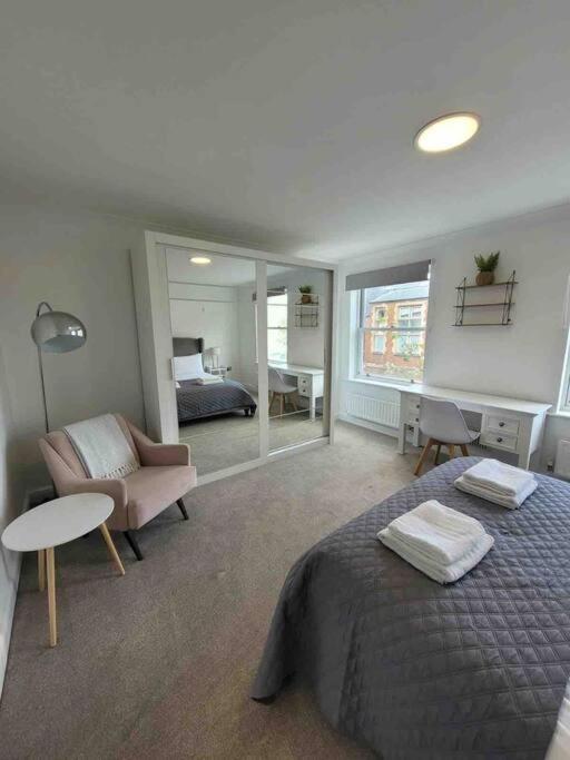 5 Bed Modern Cheltenham Town Centre Home ภายนอก รูปภาพ